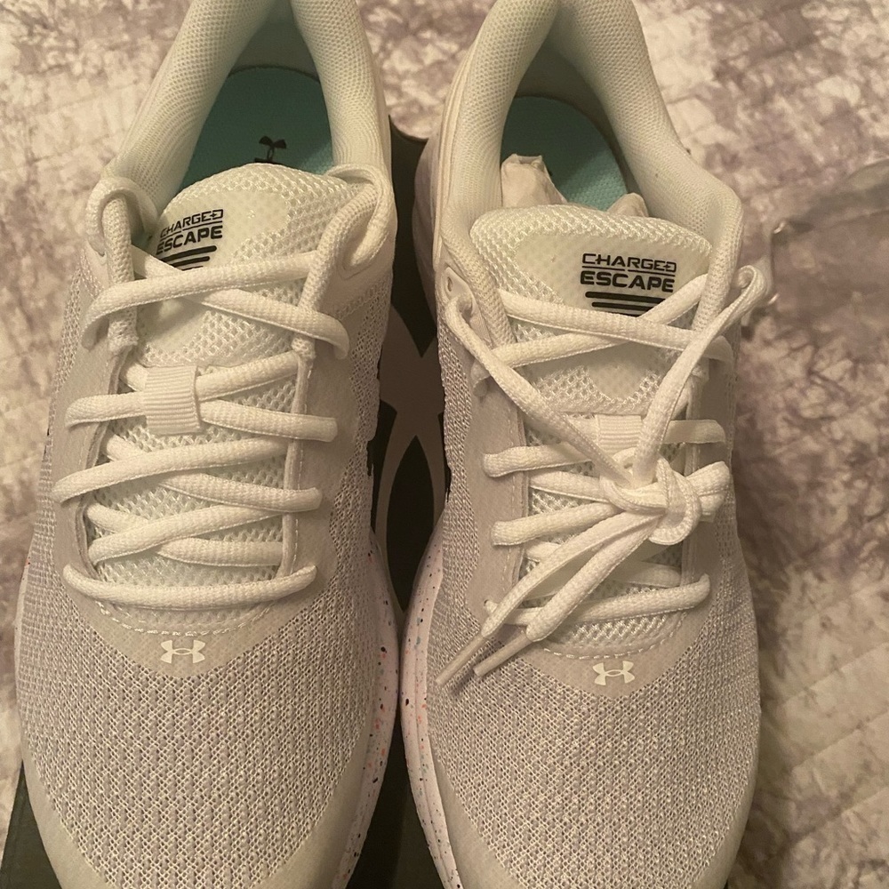Under Armour Charged Escape Sneakers 10 - Picture 4 of 6